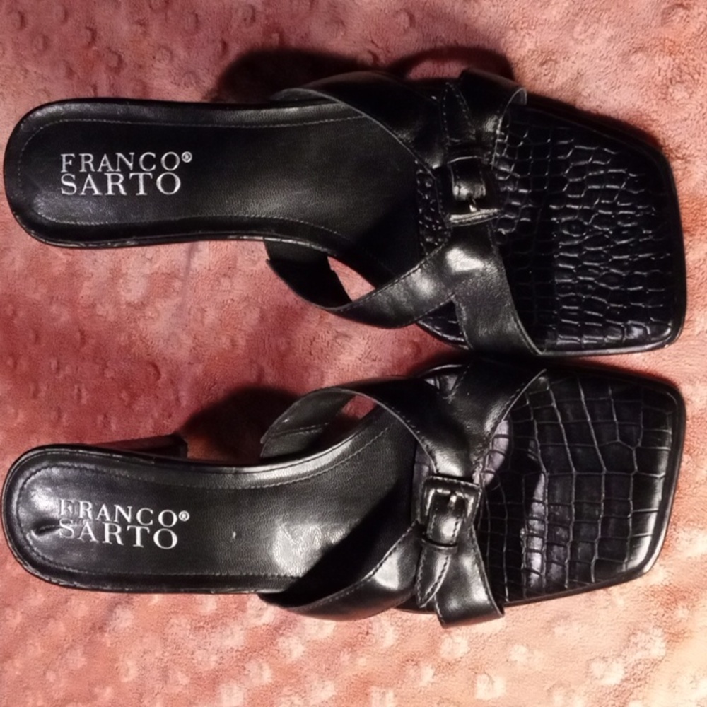 Franco Sarto 9M Black Buckle High Heels